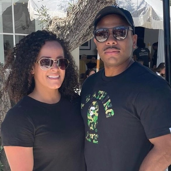 MEET YOUR POSHER - Picture 1 of 1